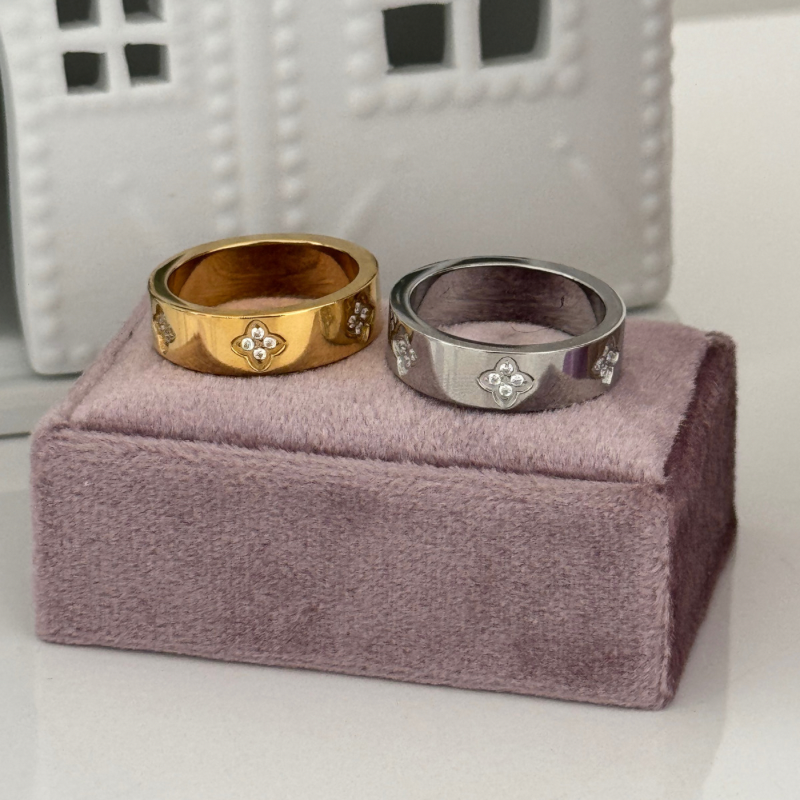 Suzette ring