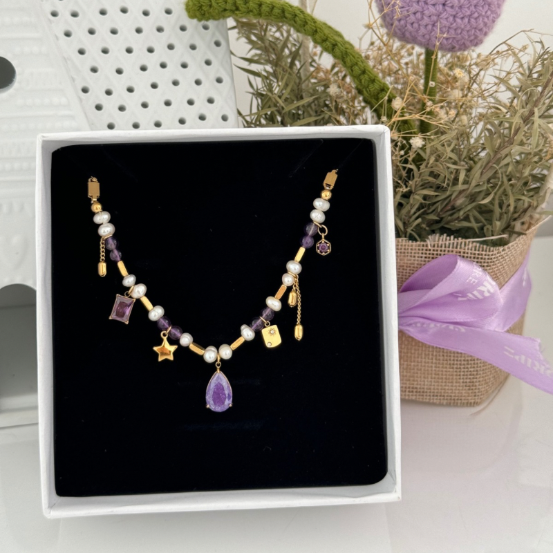 Dewberry necklace