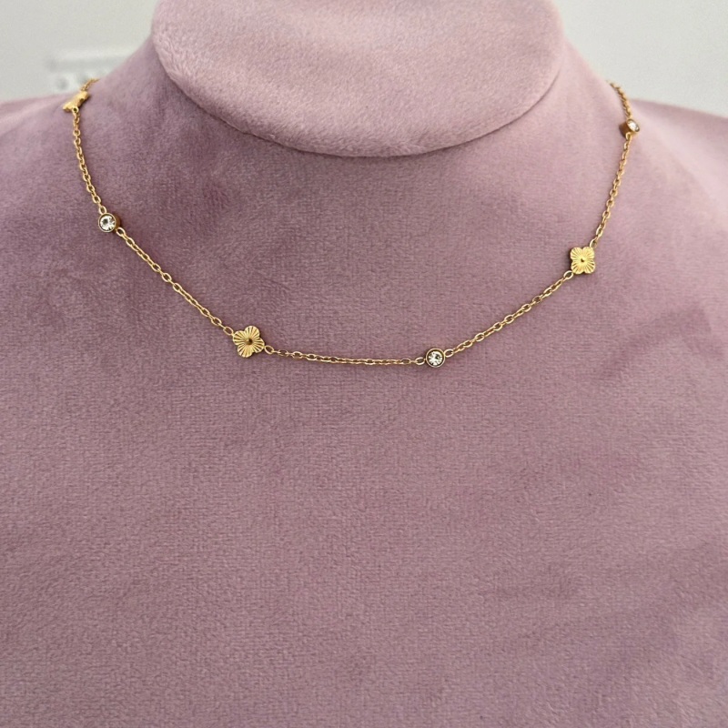 Dainty Clover necklace