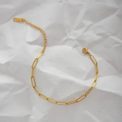 Paperclip bracelet