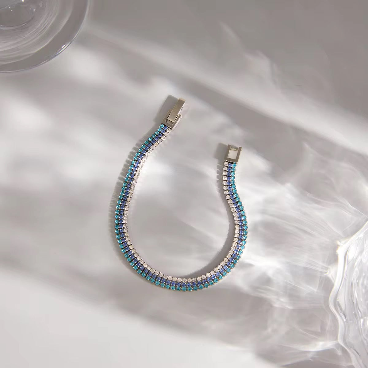 Blue hues bracelet