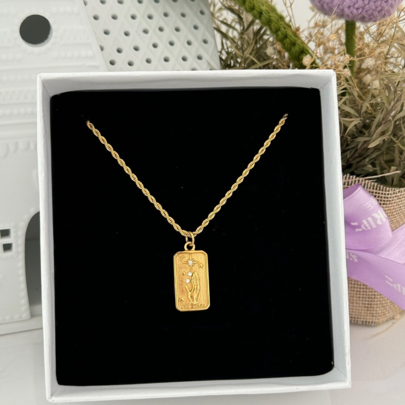 The stars tarot card necklace
