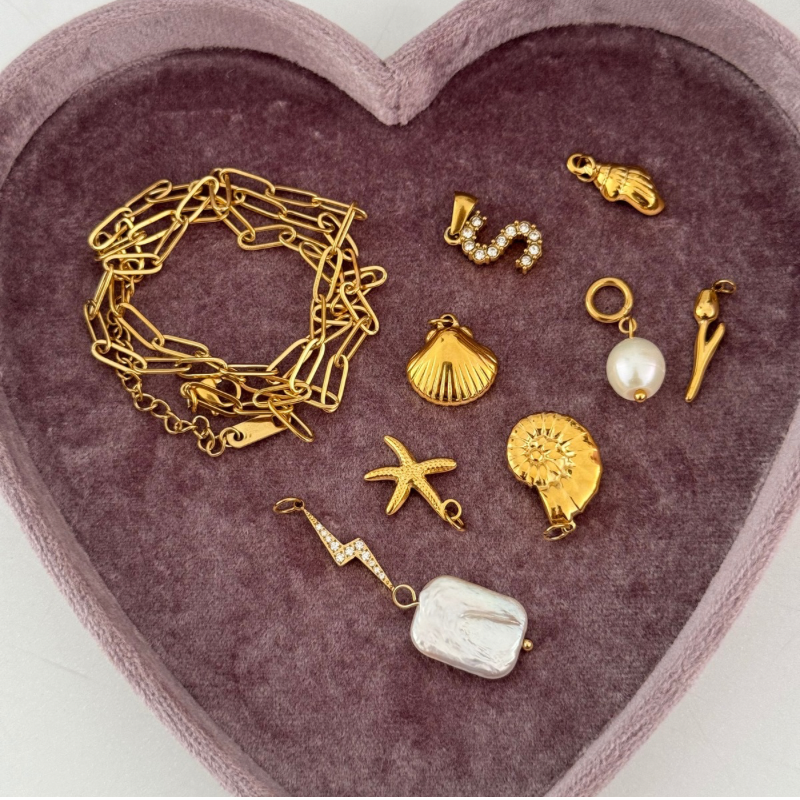 Venus charm