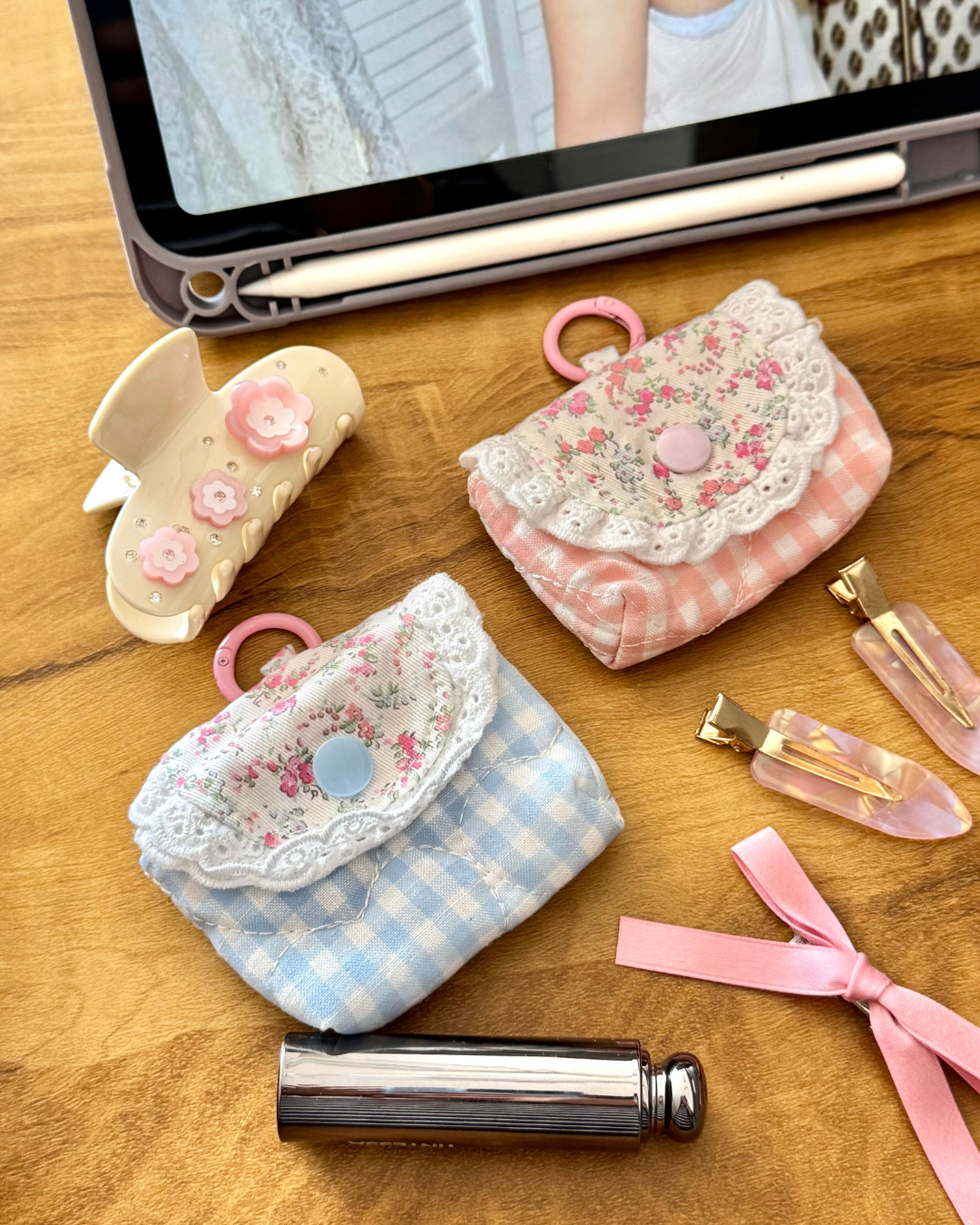 Mini pouch charm