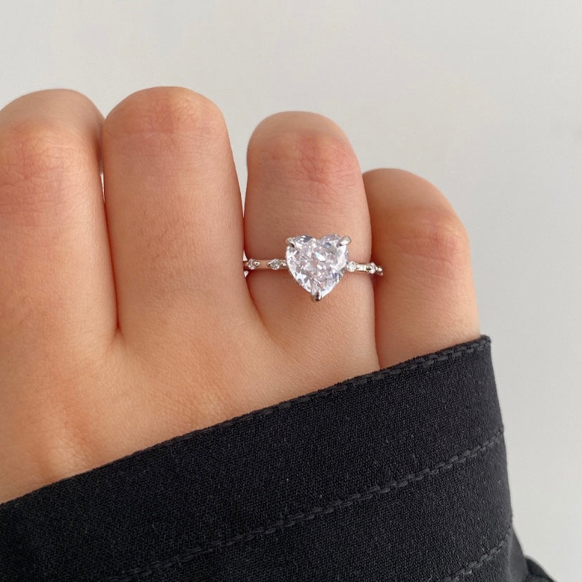Operose ring