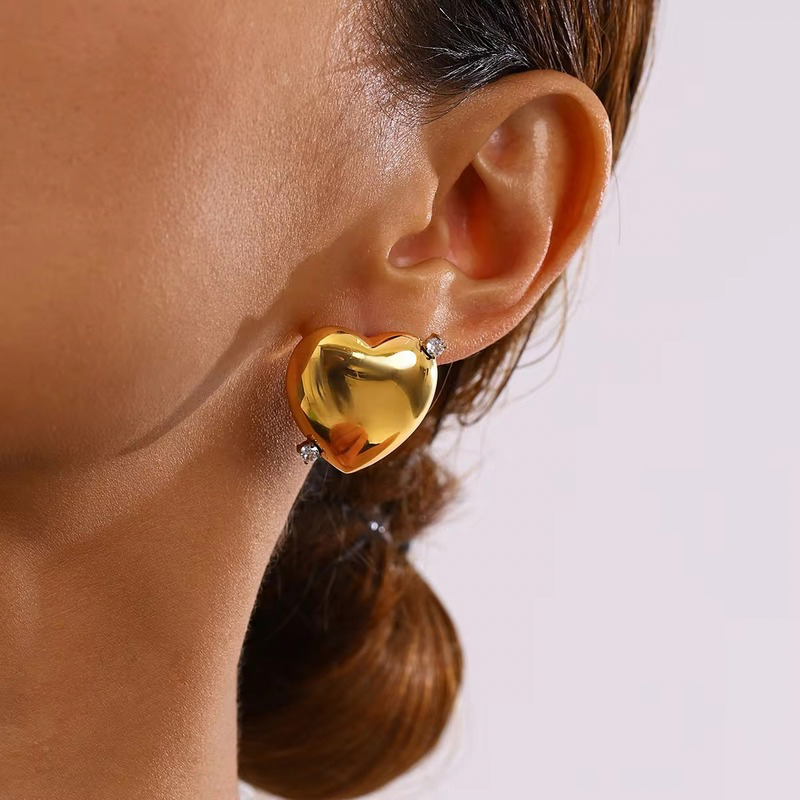 Love stuck earrings