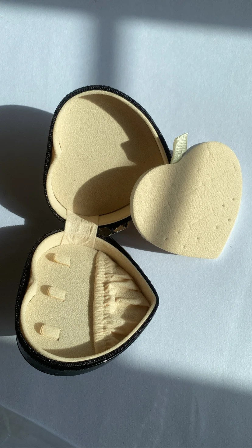 Heart jewellery case