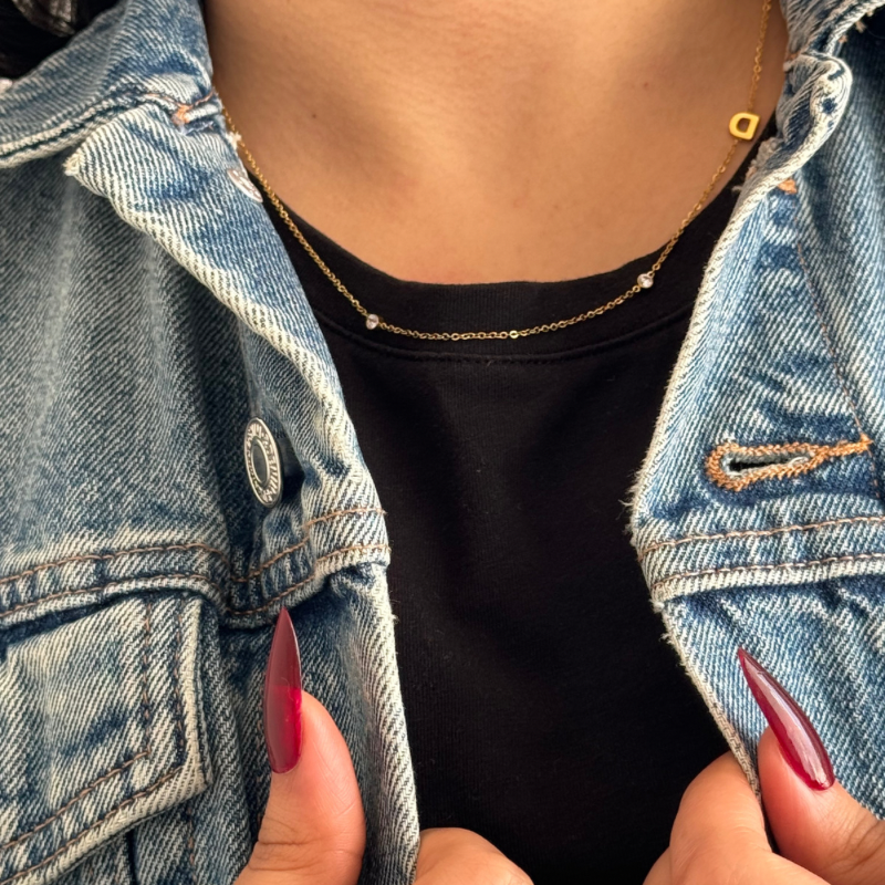 Dainty Initial necklace