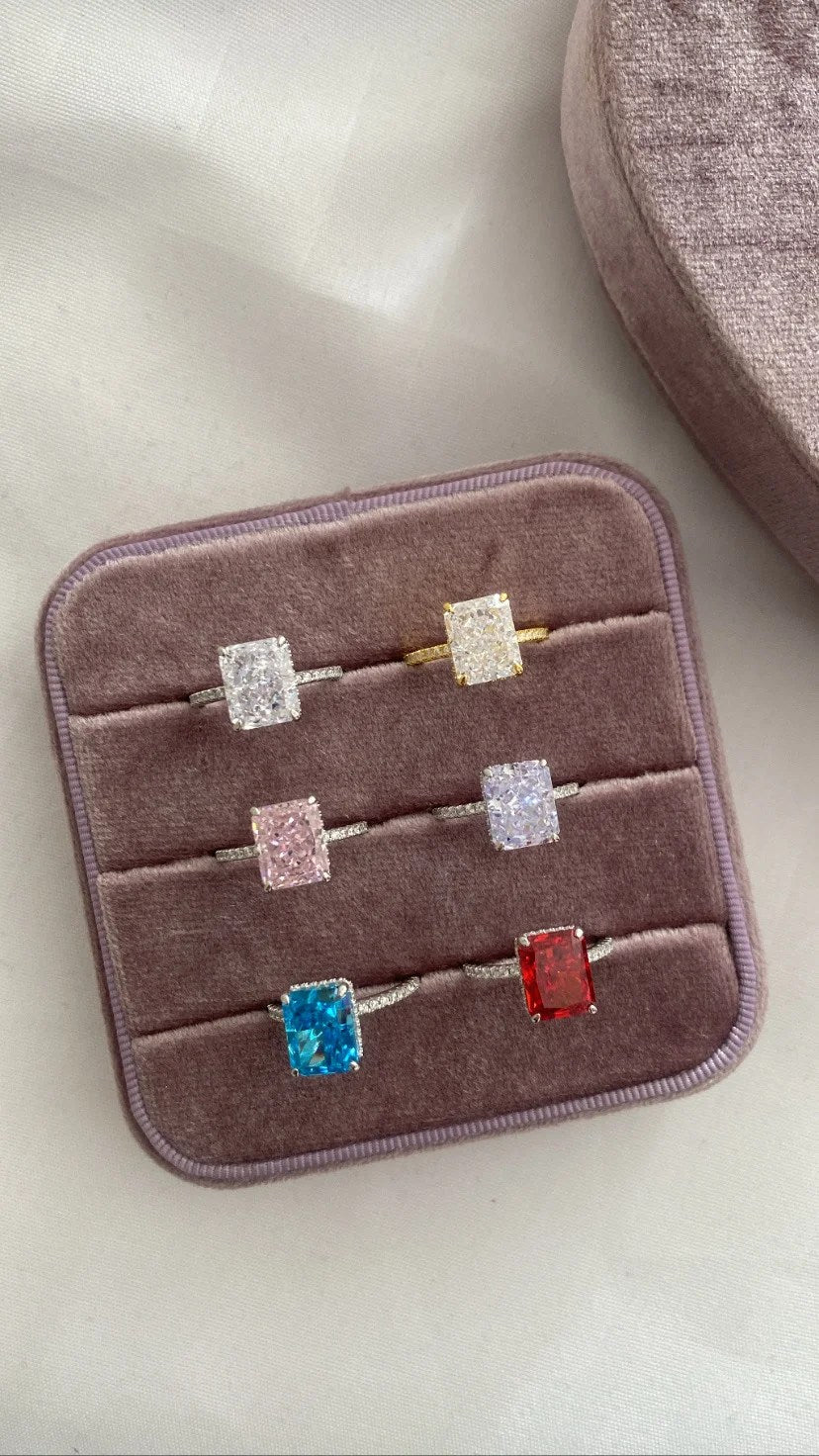 Champagne toast ring