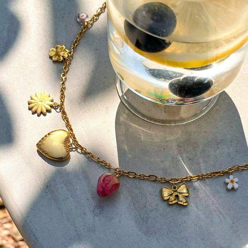 Petal path necklace