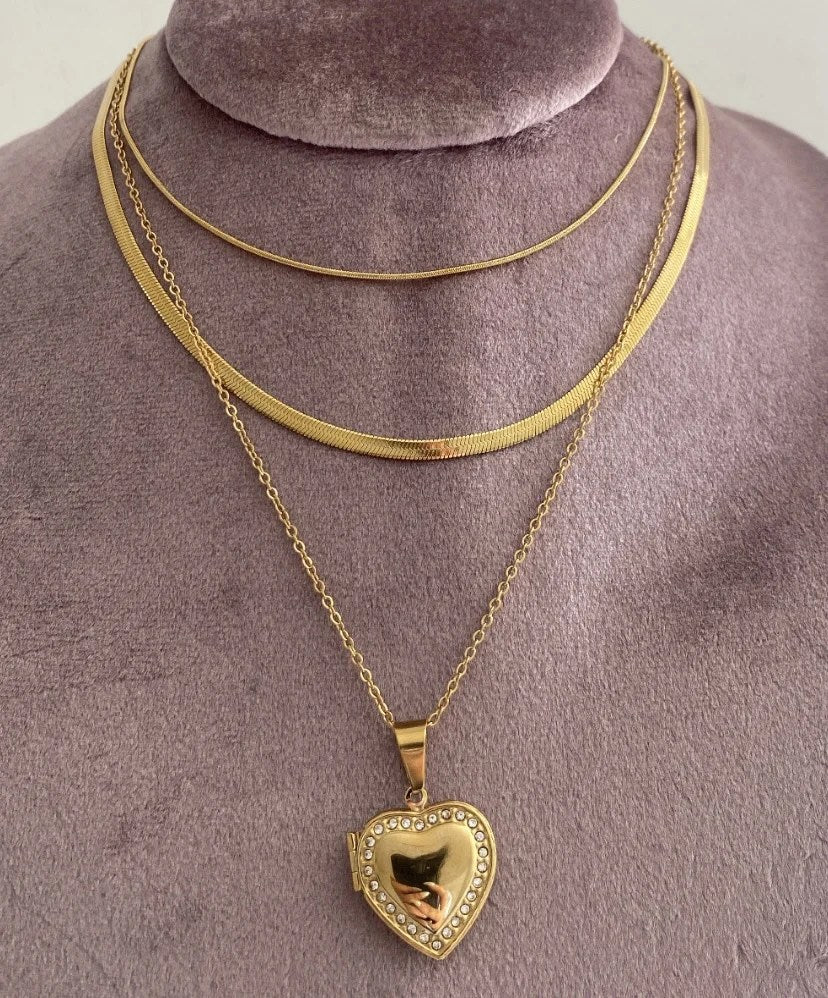 Vintage 2.0 open locket heart necklace