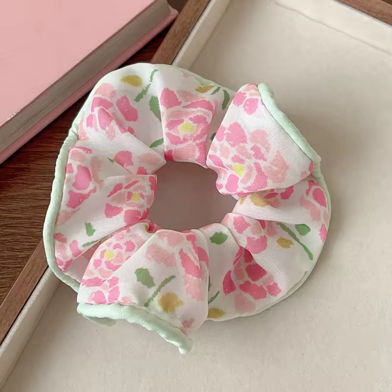 Tiana scrunchie