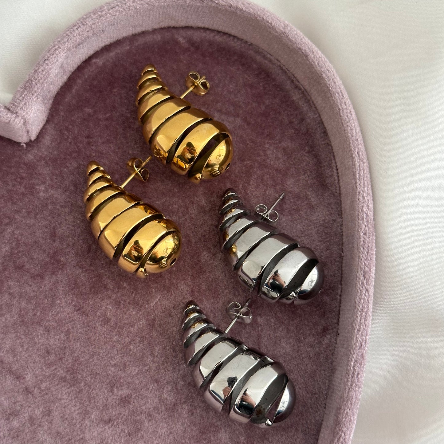 Spiral teardrop earrings