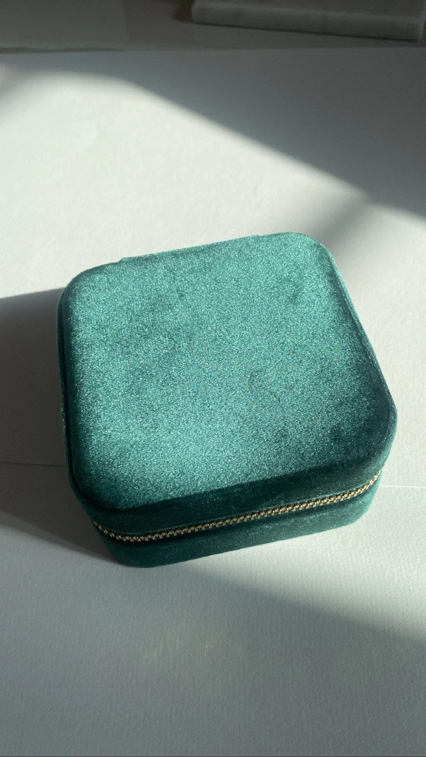 Glaze jewellery case