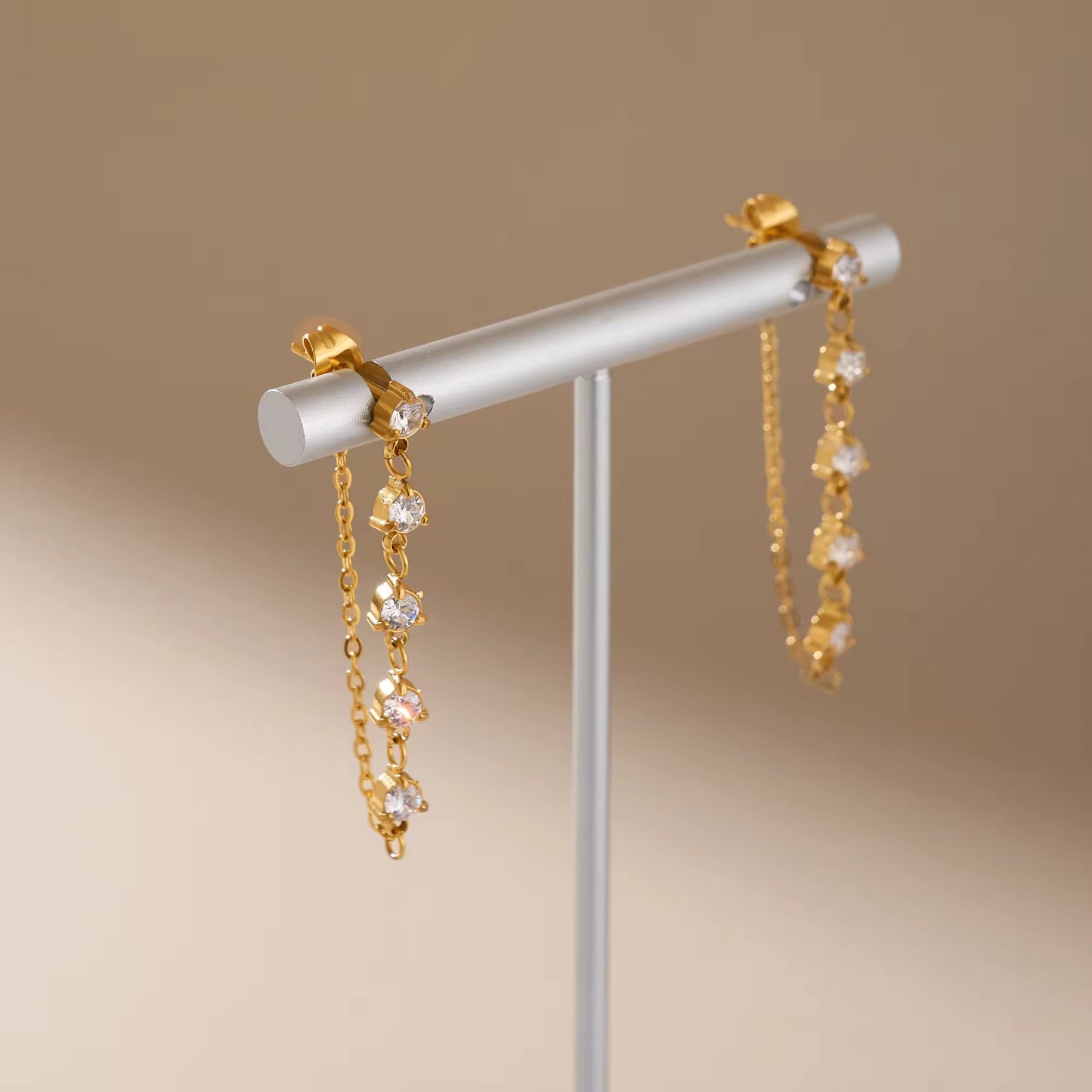 Chandelier earrings
