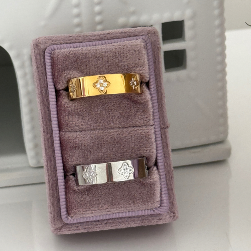 Suzette ring