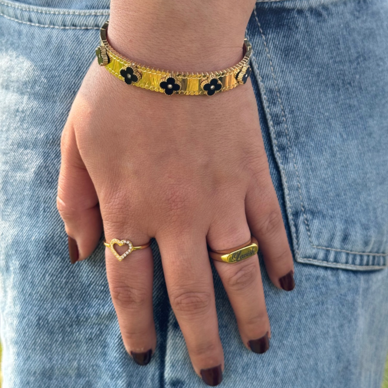 Clover eclipse bracelet