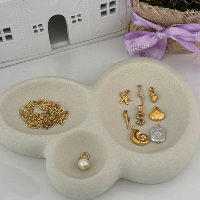 Venus charm