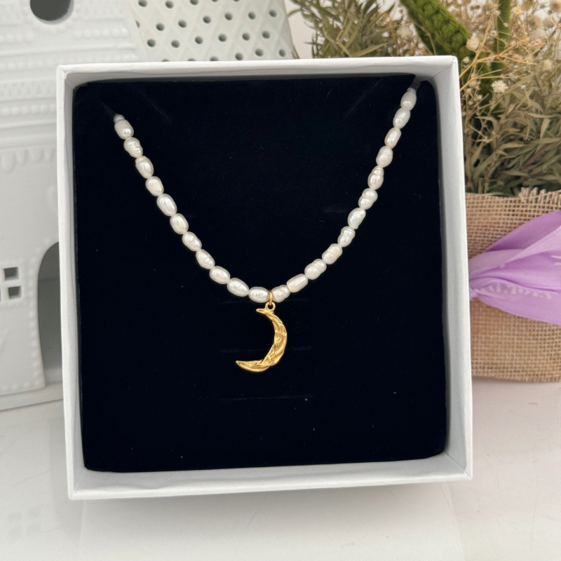 Cotton tulip necklace