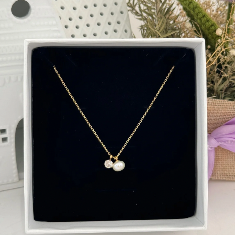 Ballet necklace