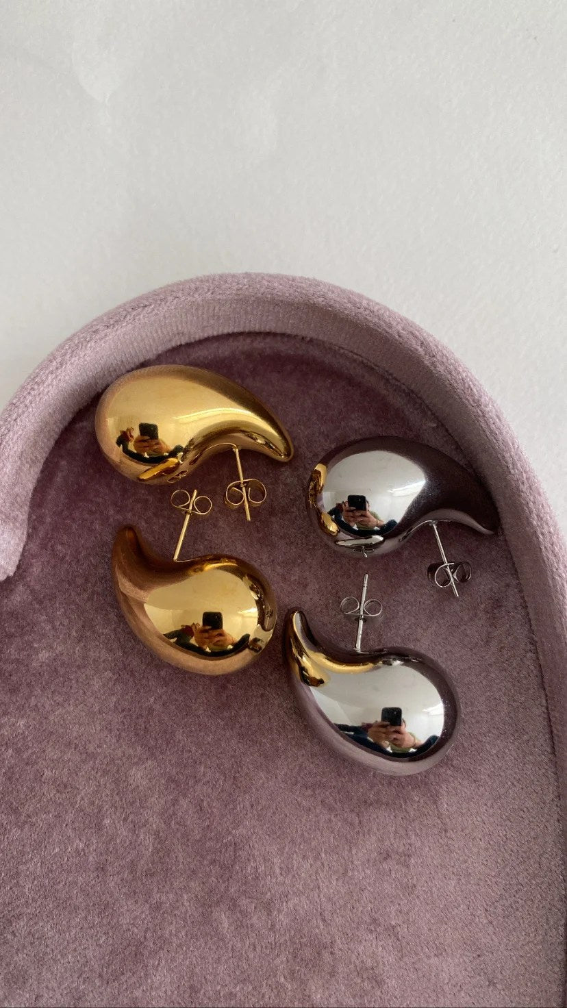 Teardrop earrings