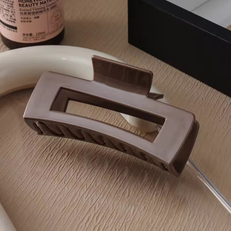 Silicone bendable claw clip