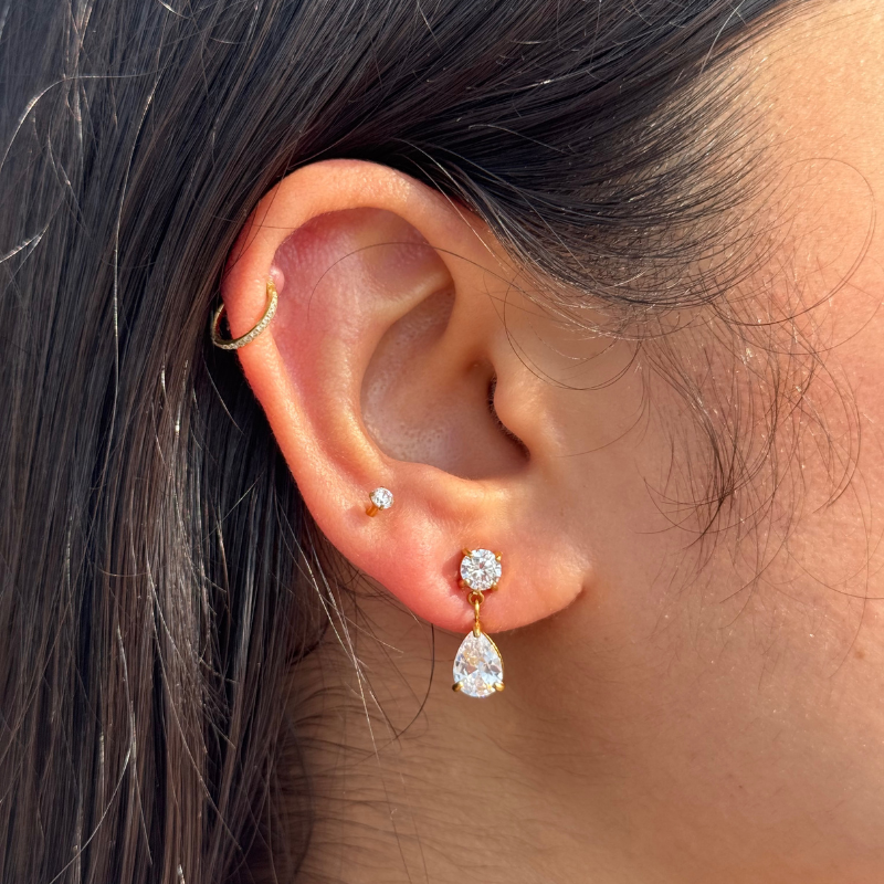 Sleek pear-cut earrings