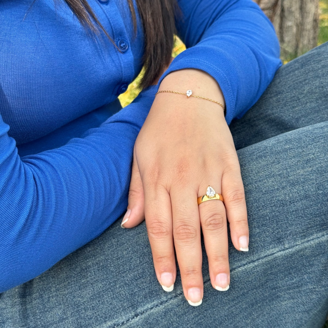 Almond aura ring