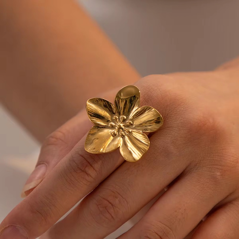 Flower ring