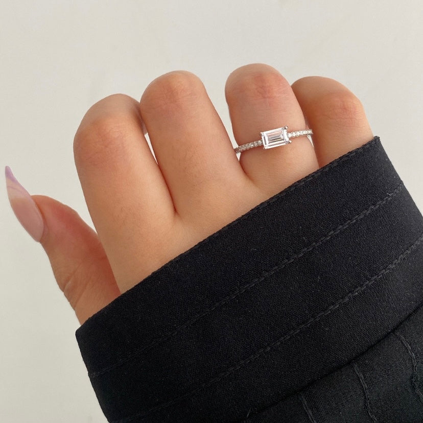 Avour ring