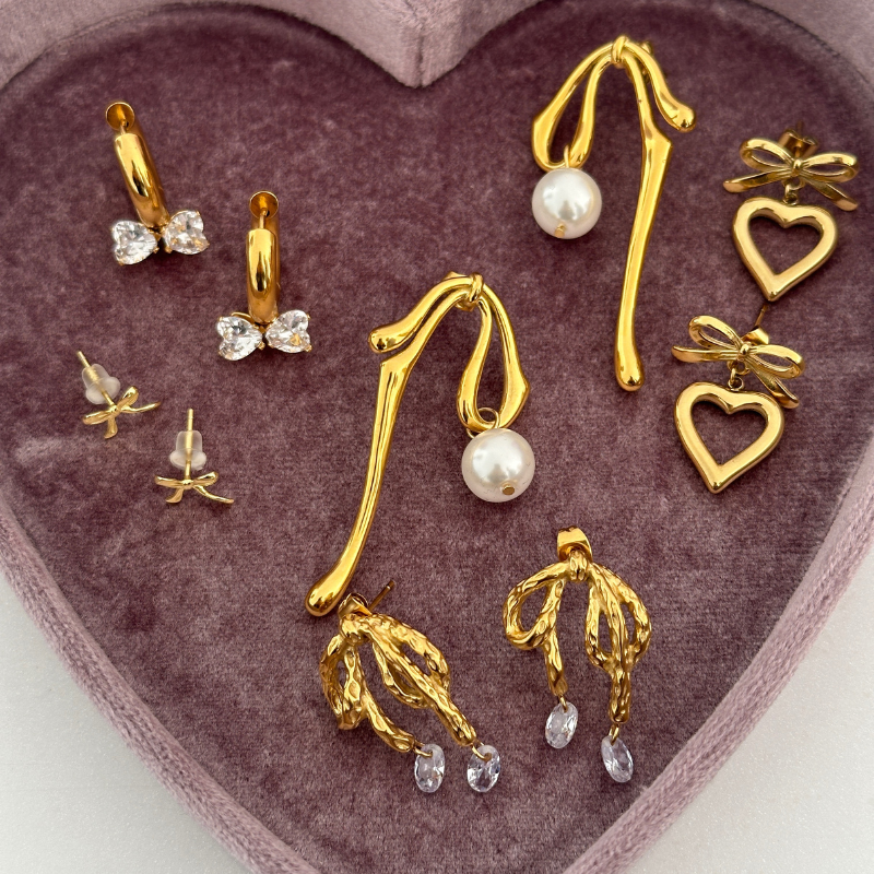 Coquette earrings