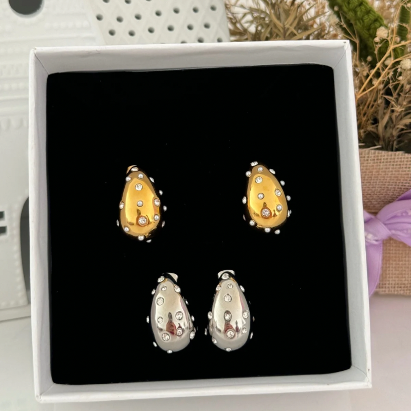 La beaute earrings