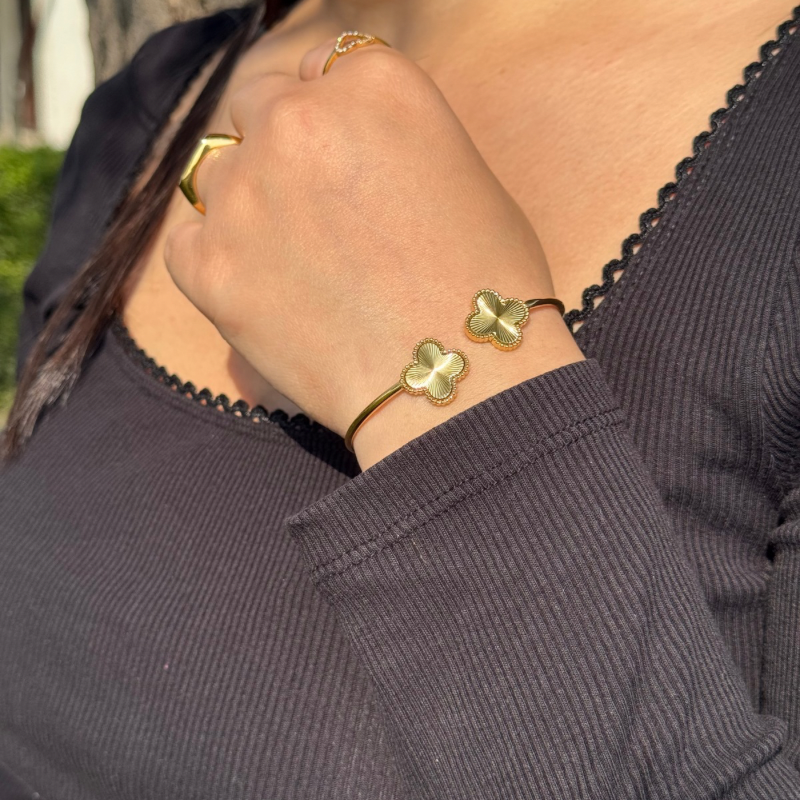 Vivid clover bracelet