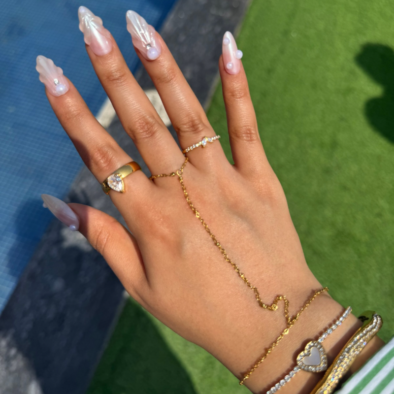 Daylight handchain bracelet
