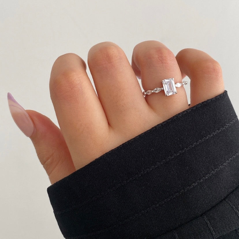 Hers only ring