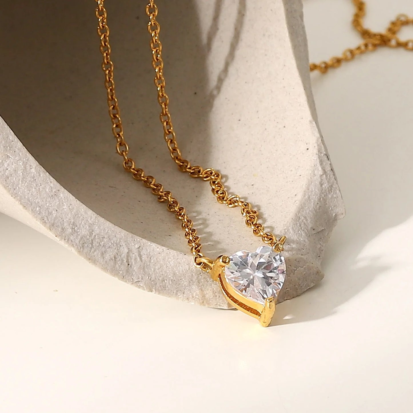 Feminine necklace
