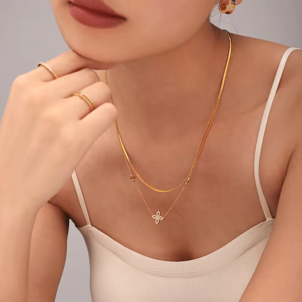 Bloom drip necklace