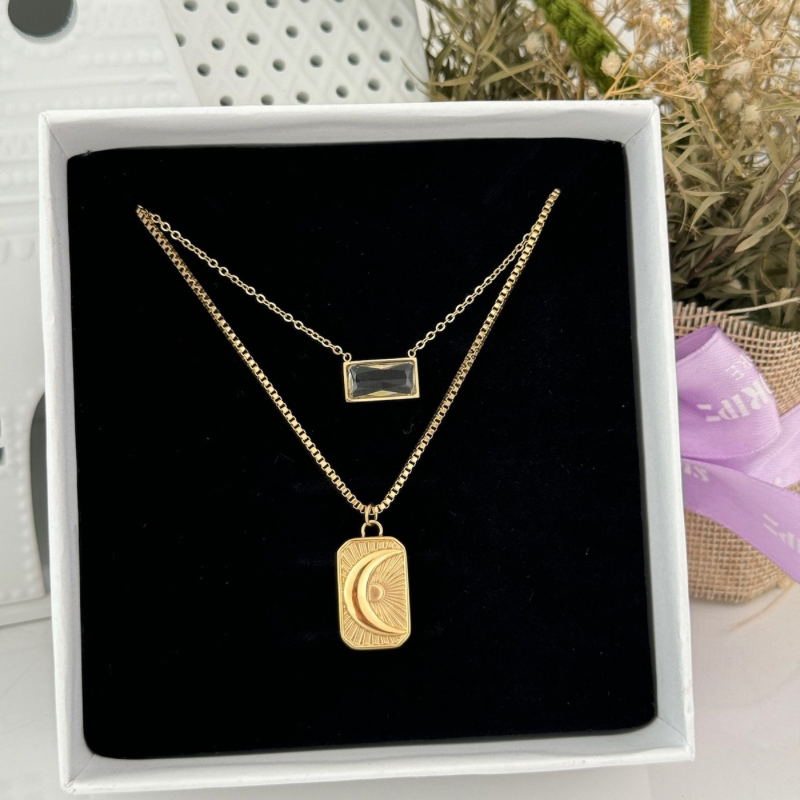 Mejuri necklace