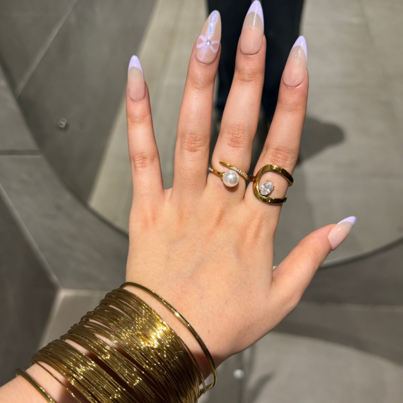 Pearly pop ring