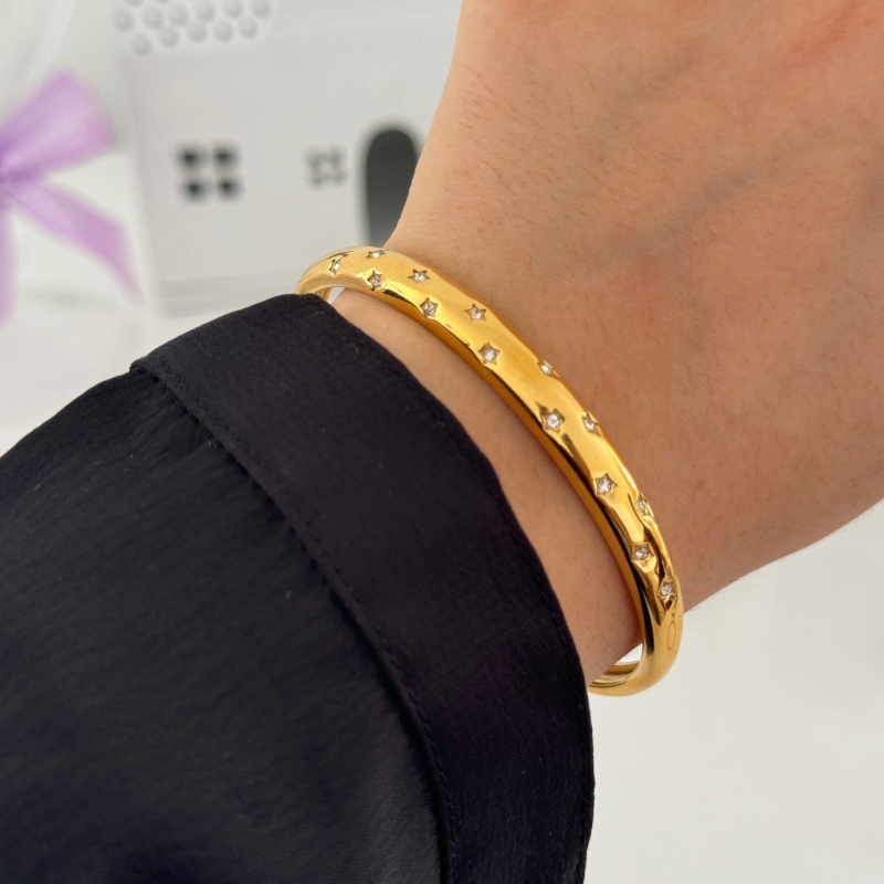 Grayson cuff bracelet