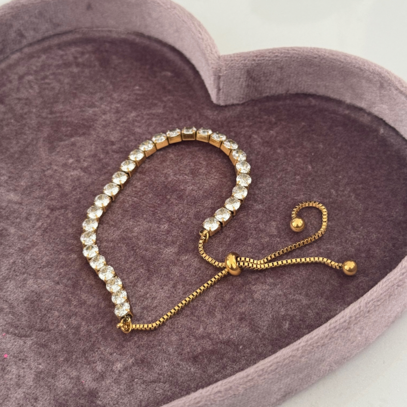 Eith adjustable bracelet