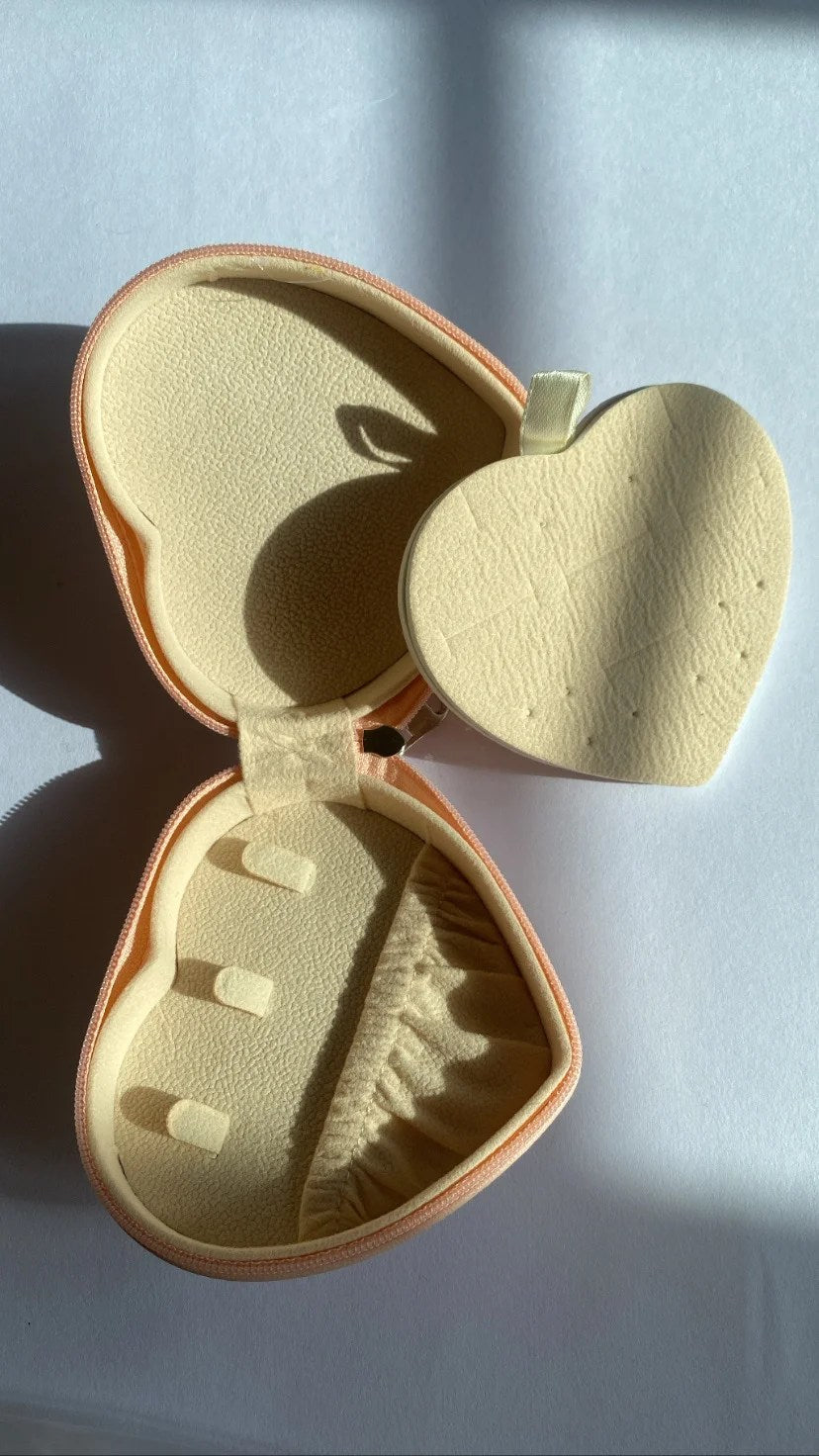Heart jewellery case