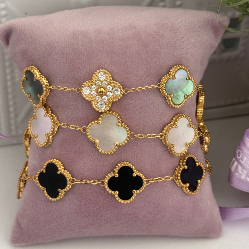 Clover bracelet