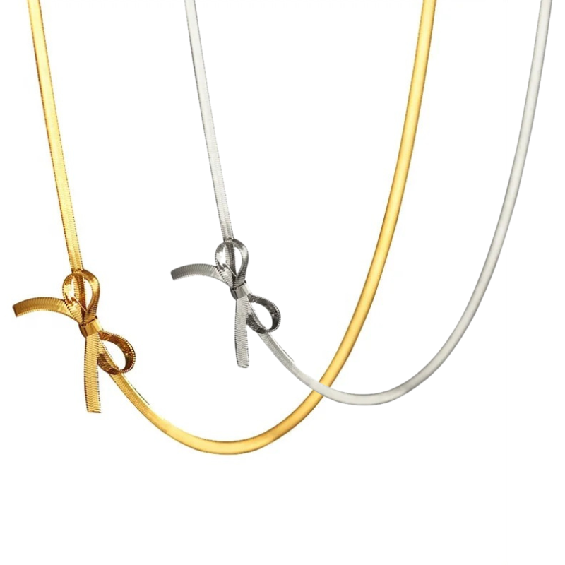 Ribbon necklace