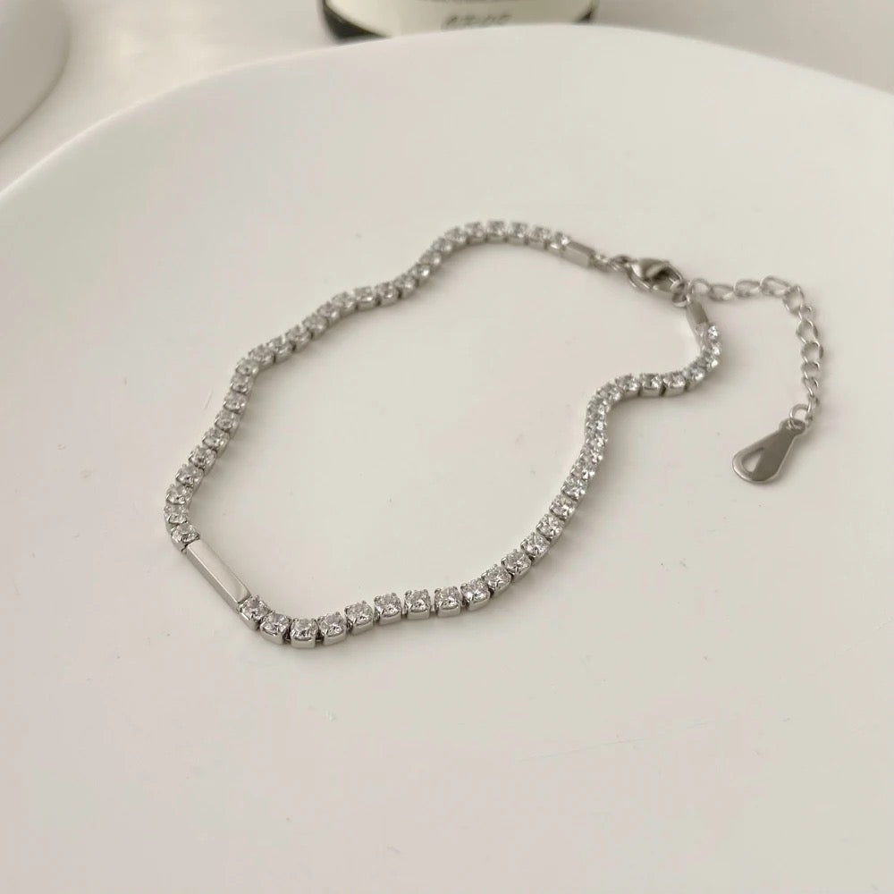Courtney anklet