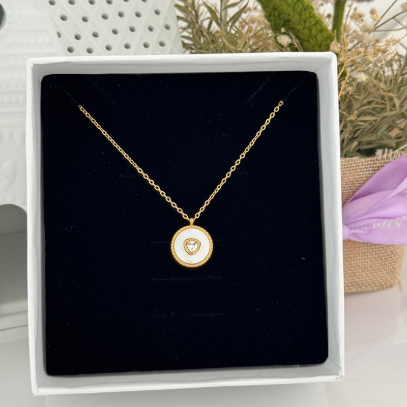 Vivid necklace