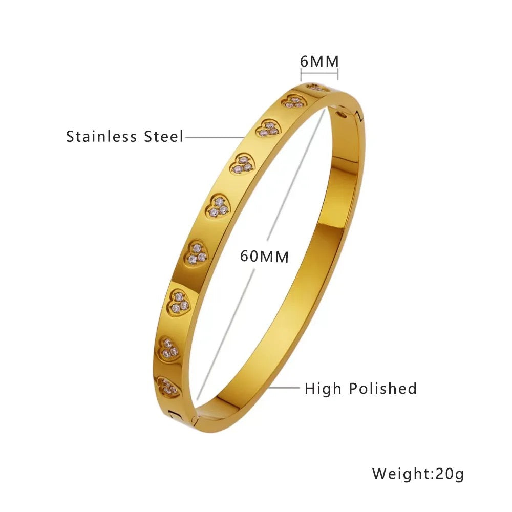 Golden heart bracelet