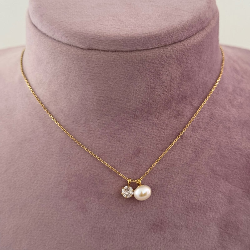 Ballet necklace