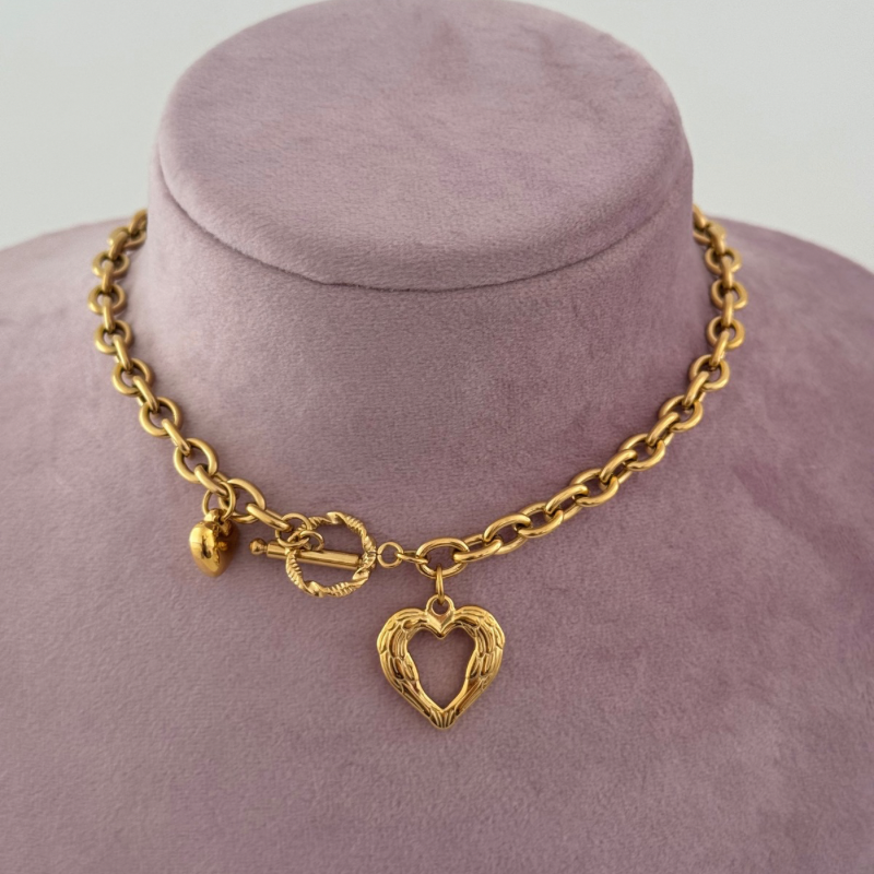 Cloud-like necklace