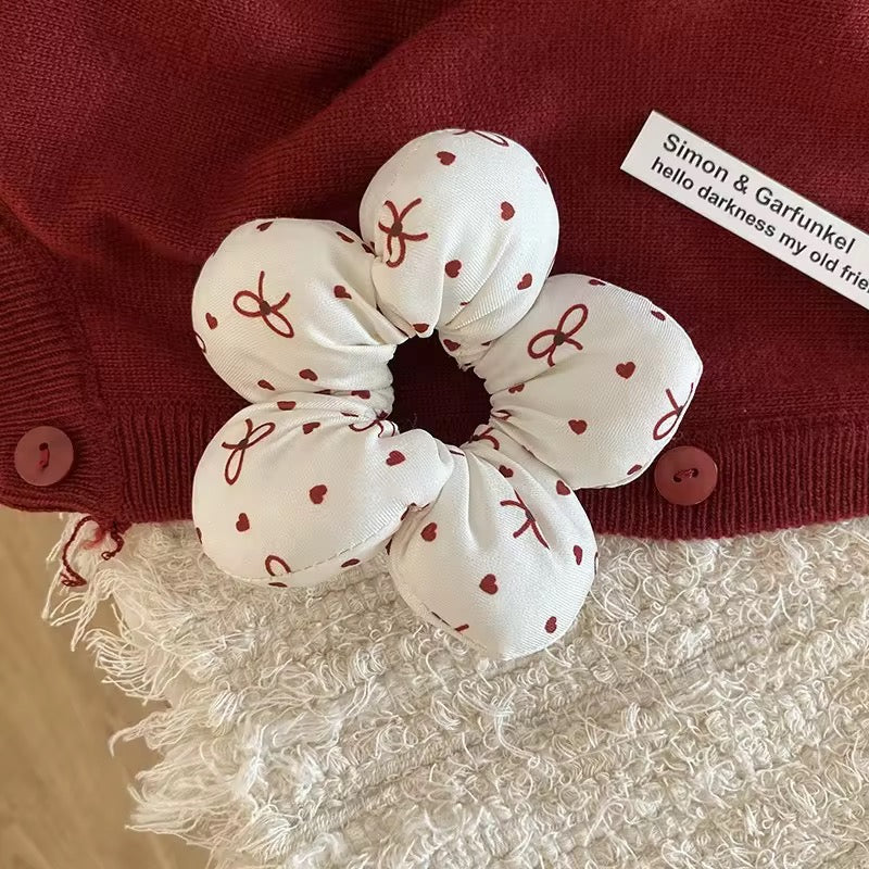 Daisy scrunchies